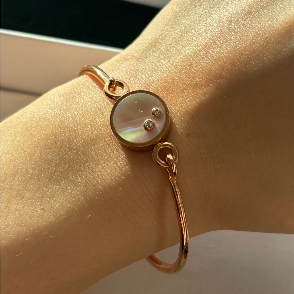 Moving Sale 🌟 Elegant Two Stone Pink Morher of Pearl Bangle - Rose Gold - Picture 2 of 14